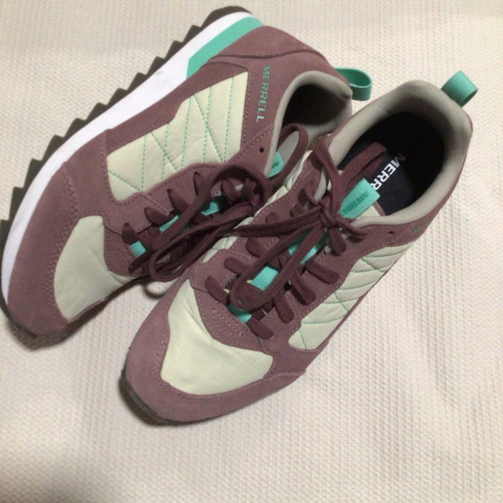Merrell Sneakers size 8.5 like new